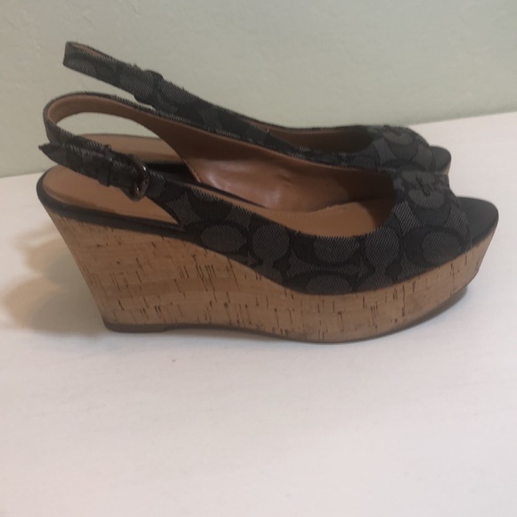 Coach wedges Size 6B. - Picture 4 of 12